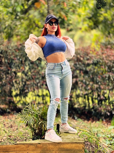 Intérprete KataMajana Foto 3