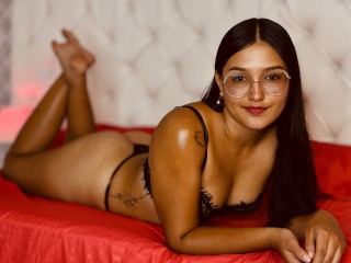 Imagen de perfil de modelo de cámara web de Soy_eimy19