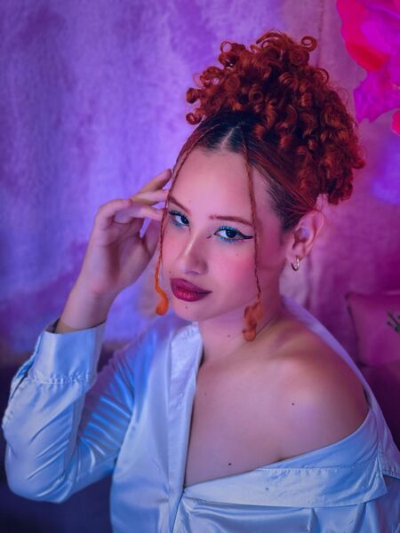 Interprete NamiCurls Foto 11