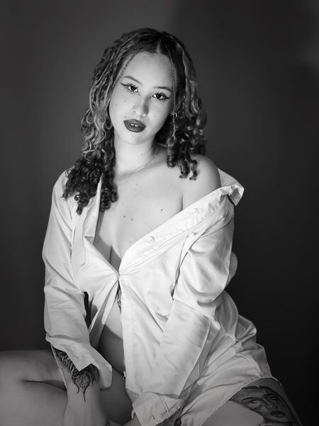 Interprete NamiCurls Foto 12