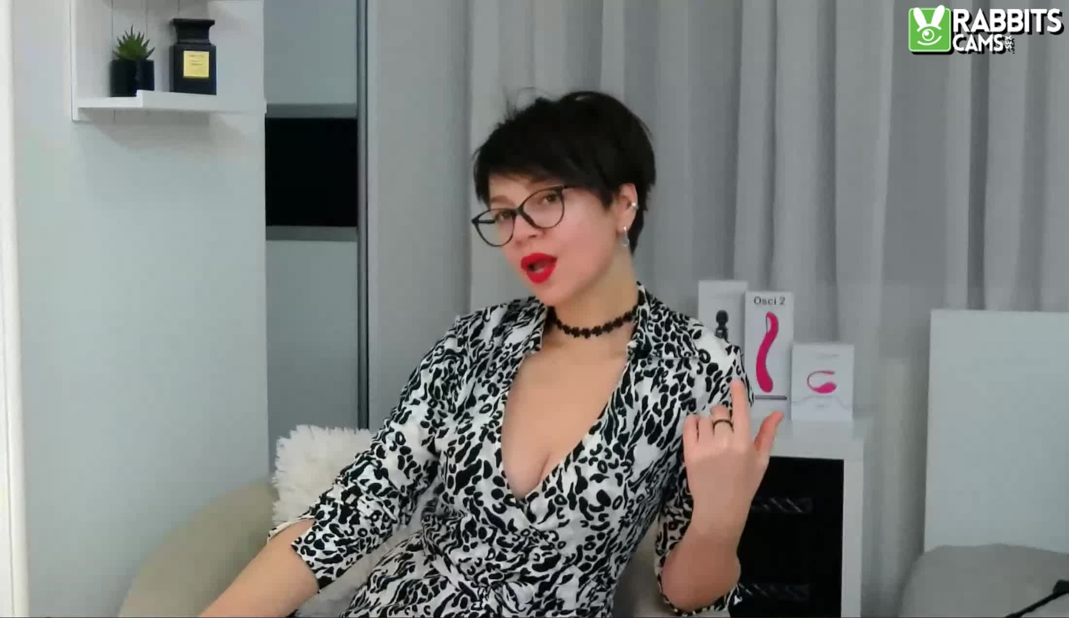 Performer WHISPEERR Video 1