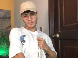 Image de profil du modèle de webcam MATTMILLER090