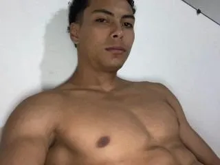 Image de profil du modèle de webcam Tommy_clover
