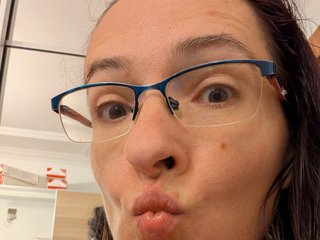 Sub_hairy_stepmommy profilbild på webbkameramodell