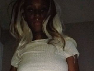 Image de profil du modèle de webcam ChocolateDropXxXxX