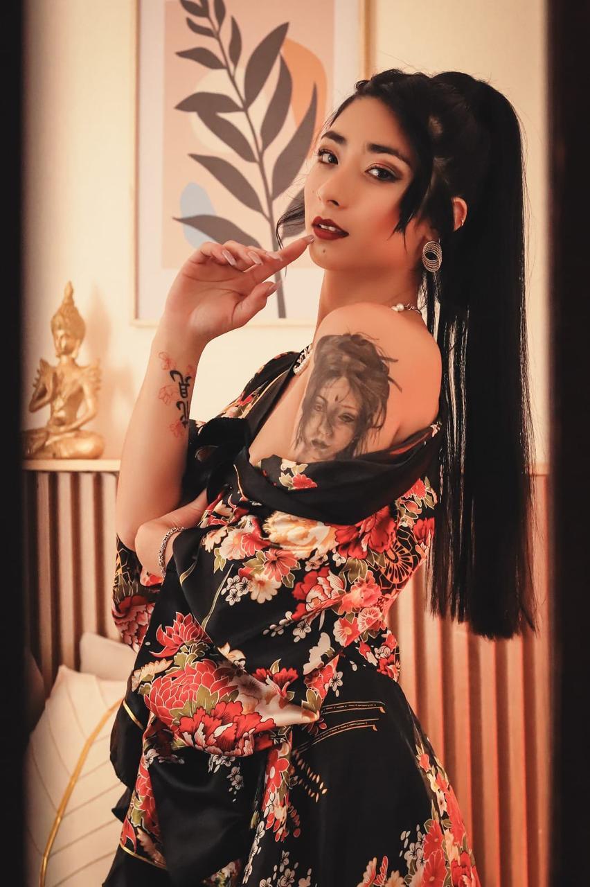 Artist oishii_ambar Foto 4