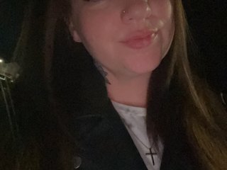 IvoryK cam model profile picture