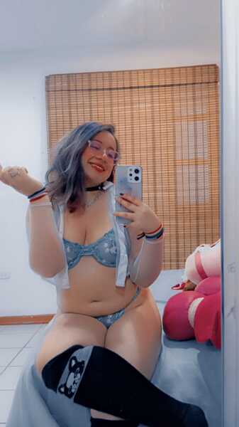 Performer CinthiaWein Photo 3