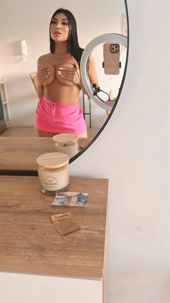 Performer RiaFoxxxASMR Photo 9