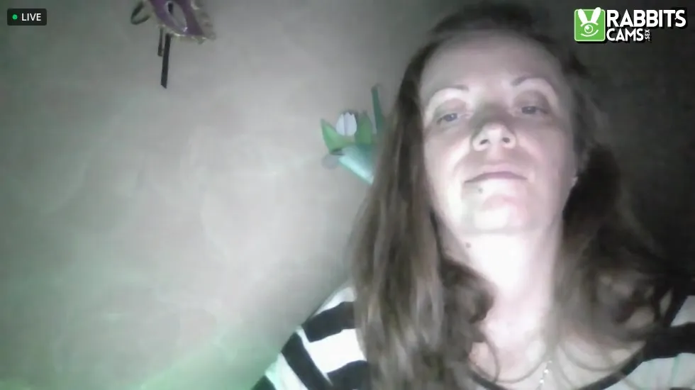 Artist Freckles_xx Video 1