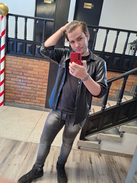 Interprète is_jesus Photo 2