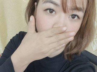 Image de profil du modèle de webcam Alinee37
