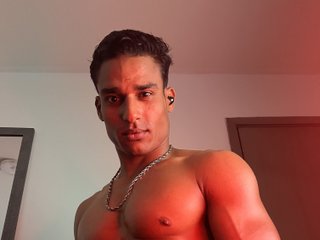 Sebassttian22 cam model profile picture 