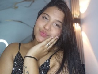 AndreaStonnes cam model profile picture