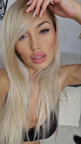 Artista IsaVelvet Foto 3