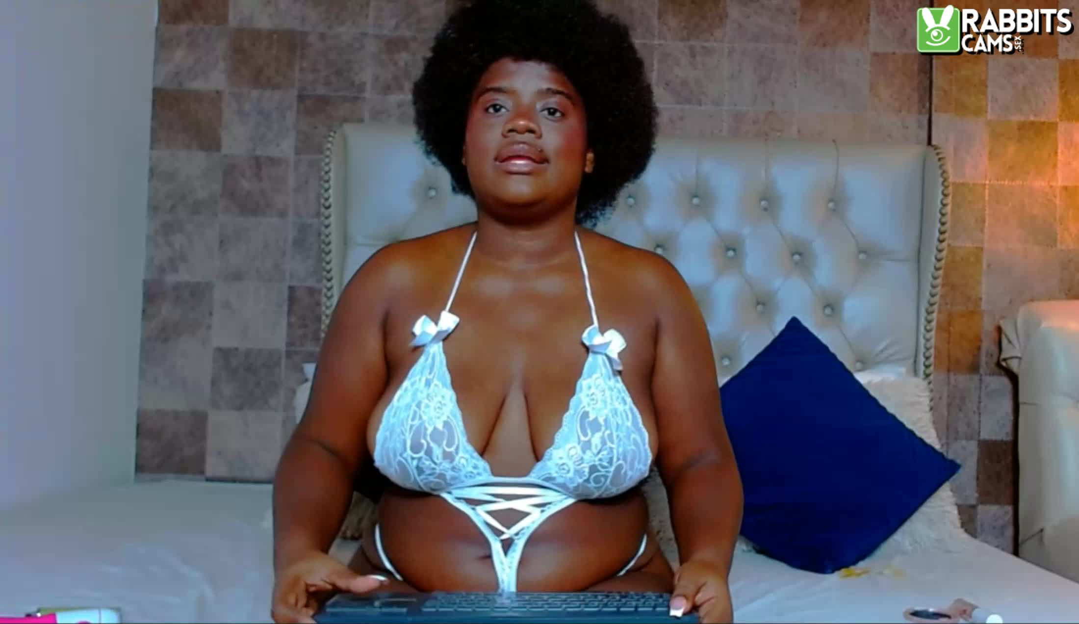 Utøver EMBERNOIR Video 1