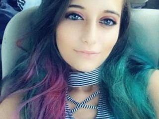 Foto de perfil de modelo de webcam de AverySky