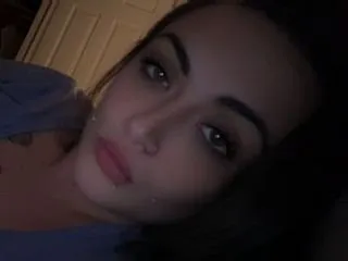 SnowzWhite cam model profile picture