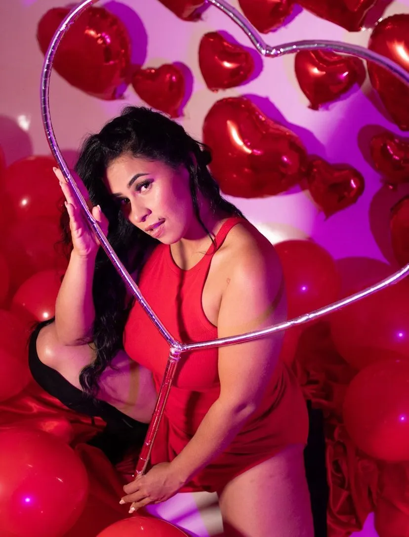 Interprete ArialBrukee Foto 1