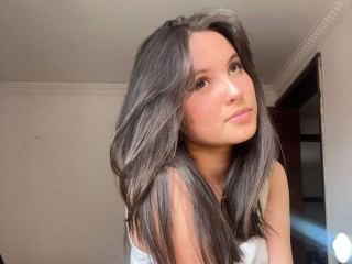 Image de profil du modèle de webcam Melanieeev