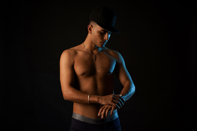 Artist IamAres Foto 1