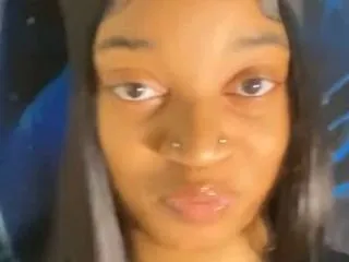 Imagen de perfil de modelo de cámara web de LaceyMonies