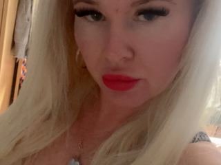 UkMilfAriana immagine del profilo del modello di cam