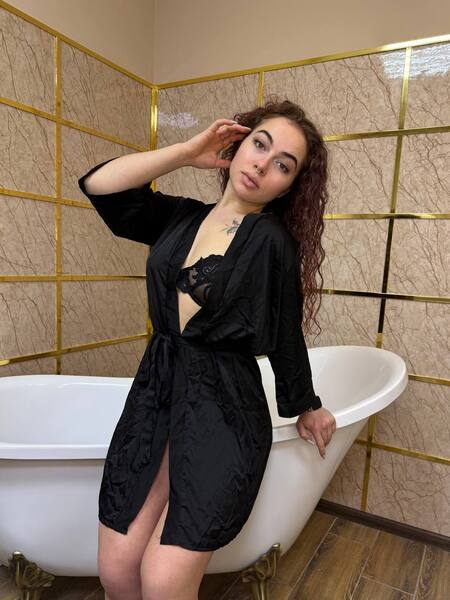 Performer AlexaCurli Photo 1
