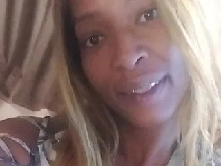 KinkyBabyGirlX cam model profile picture