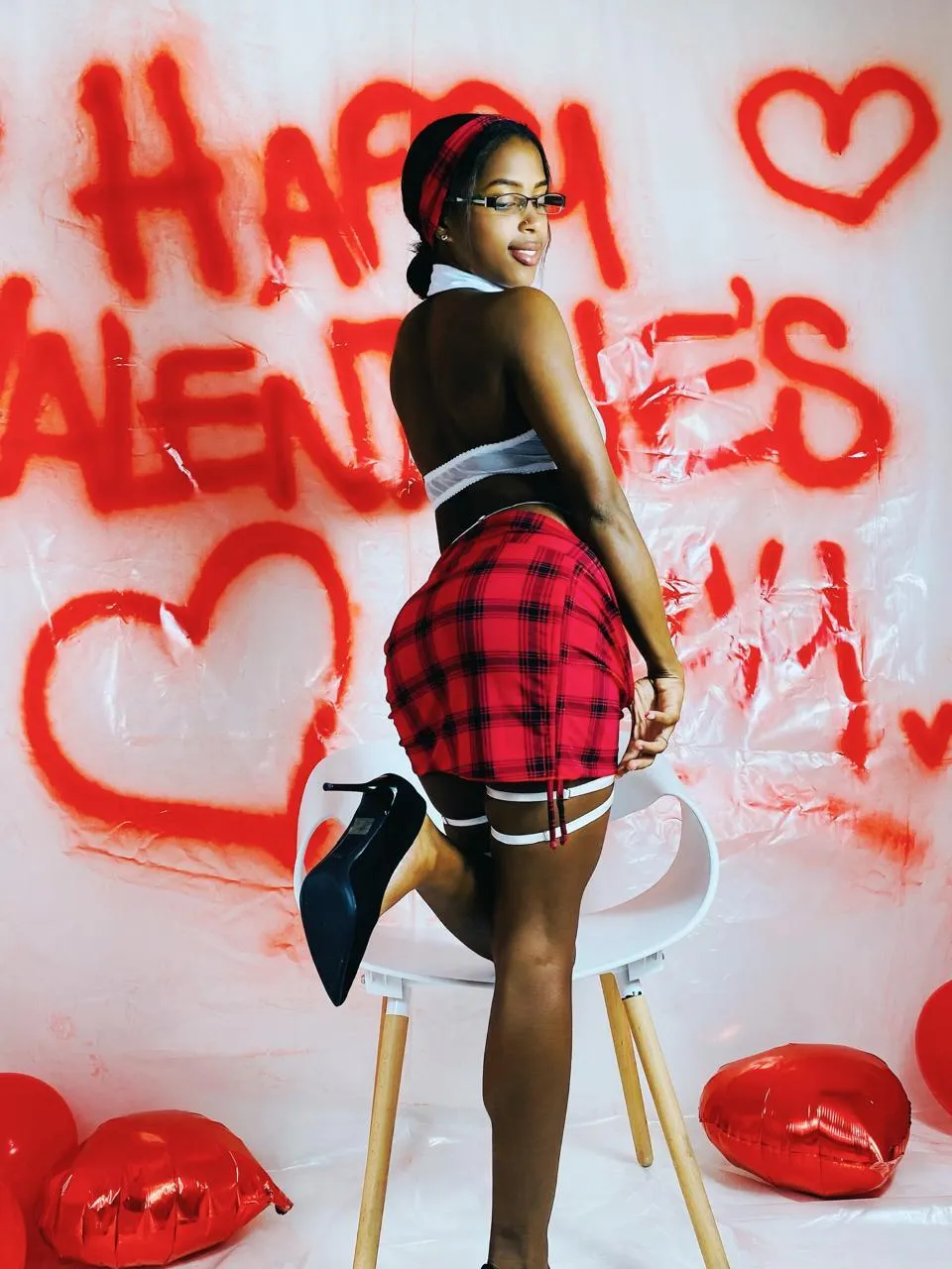 Artist Angeya_Petite Foto 1