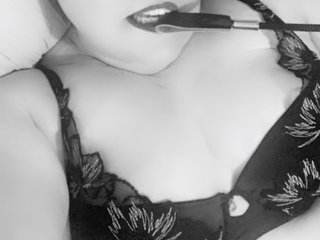 Image de profil du modèle de webcam KrystalRed