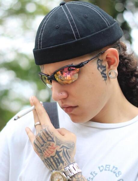 Utøver BlondAndTattooFace Bilde 1