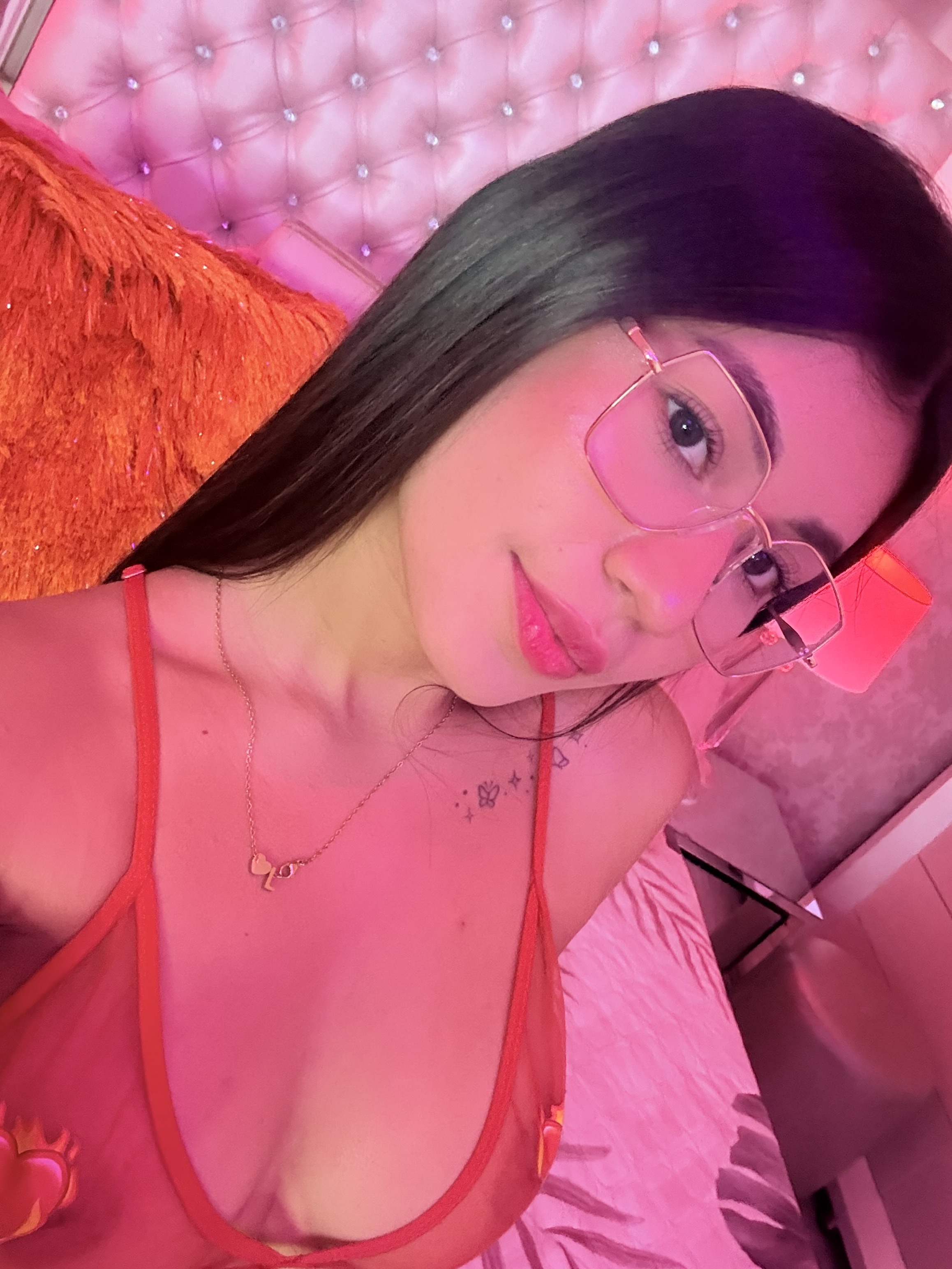 Performer LylaKarl Photo 2