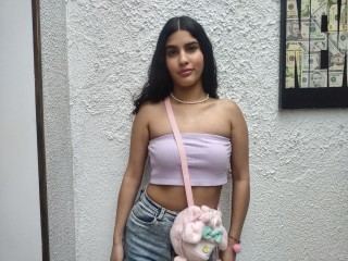 Imagen de perfil de modelo de cámara web de KymDashian