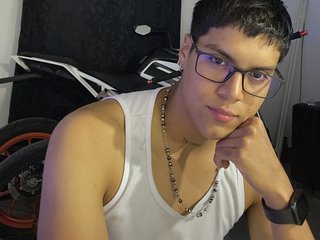 Foto de perfil de modelo de webcam de Frank_Johnson40 