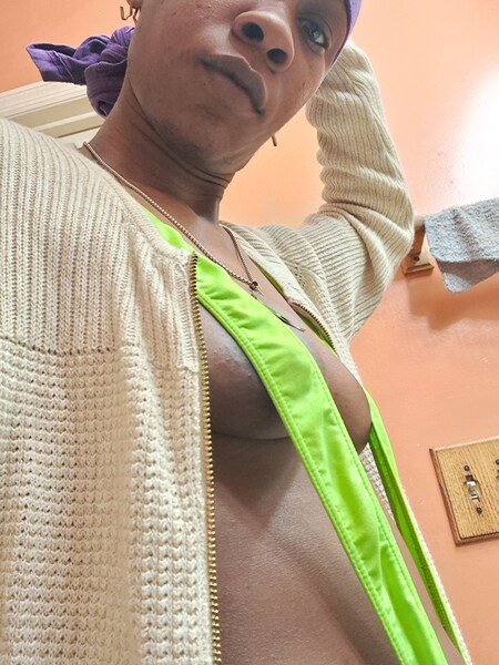 Performer ThankfulBeauty Photo 1