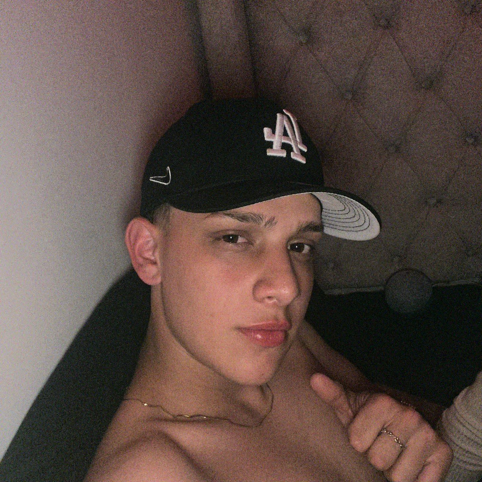 Performer Thomas_May4rs Photo 6