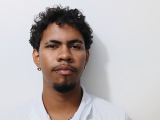Foto de perfil de modelo de webcam de BiGroup18 