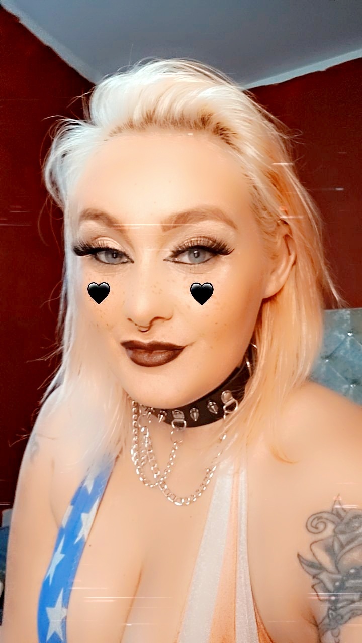 Performer Dannilou Photo 7