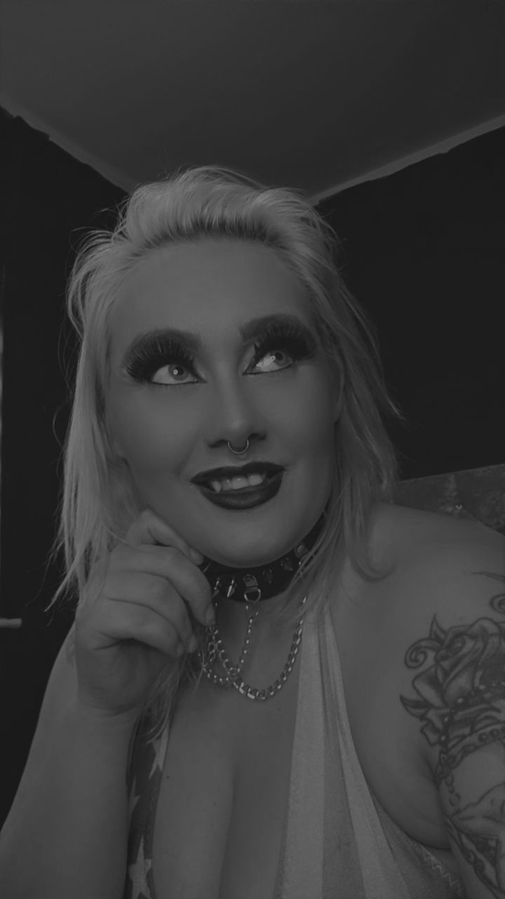 Performer Dannilou Photo 8