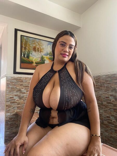 Interprete nathyboobs Foto 2