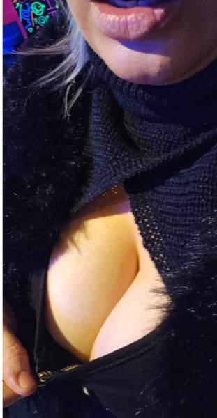 Intérprete Milf_Hallierai Foto 2