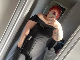 SarahSweetXoX live cam