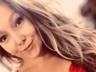 Image de profil du modèle de webcam DeepThroatDarling