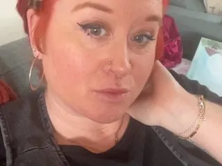 BustyRed45 profielfoto van cam model