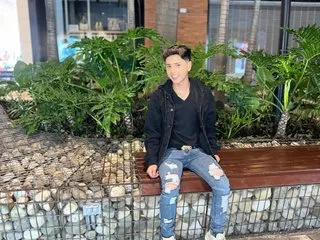 RoderickCute cam model profile picture