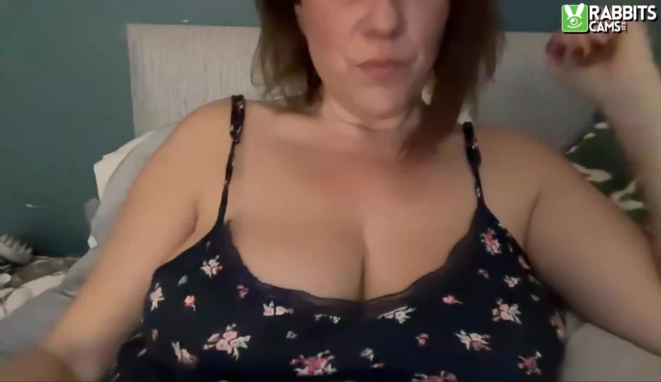 Utøver CurvyKatie_xxx Video 1