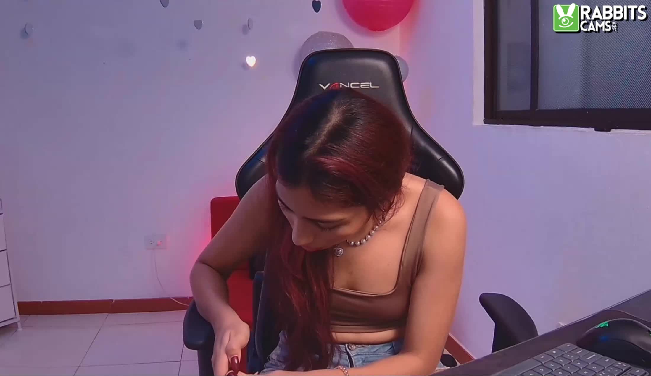 Performer Kadah Video 1