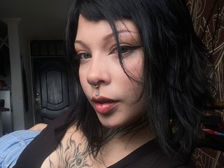 Kat_Cirice18 cam model profile picture 