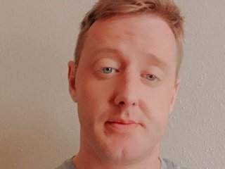 Image de profil du modèle de webcam BiggZee22